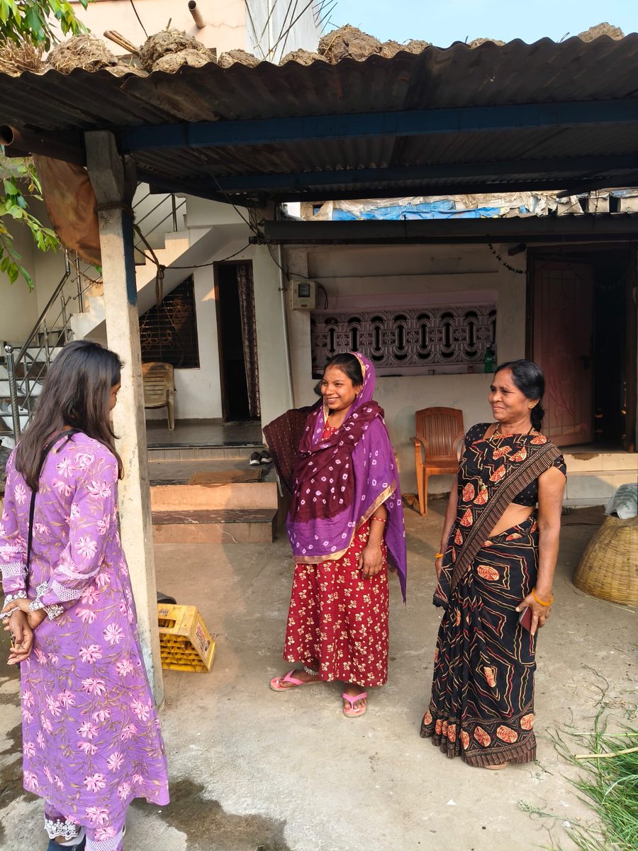 SDMDediyapada's tweet photo. આજ રોજ તા. ૧૮-૦૨-૨૦૨૬ સાગબારા તાલુકાના નવાગામ (સેલંબા) ગામની મુલાકાત લીધી. સગર્ભા બહેનો સાથે સ્વાસ્થ્ય જાળવણી બાબતે ચર્ચા કરી. https://t.co/OJdB3ub9TH