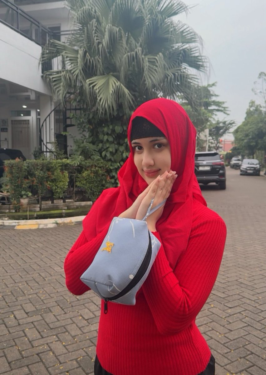 Chelsea Davina tweet media