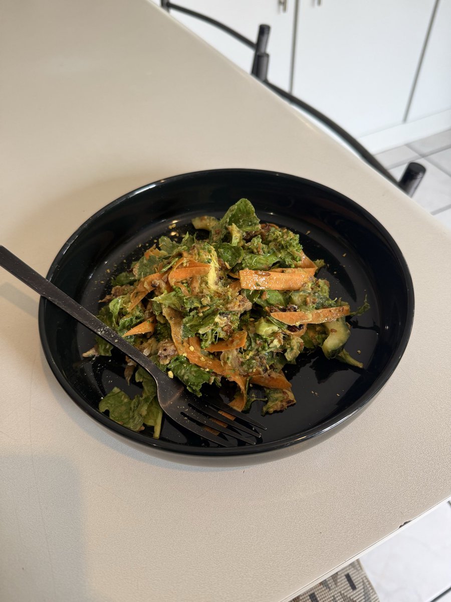 The nicest thing about WFH is making my own lunch. 2026 is the year of the salad. (No lettuce cos honestly Lettuce Sucks) and I made my own Crunchy Rice +Dressingp