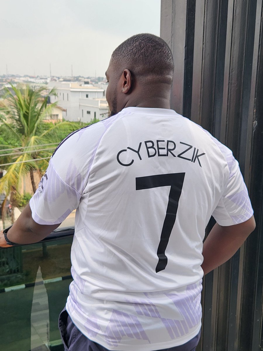 Cyber Zik tweet media