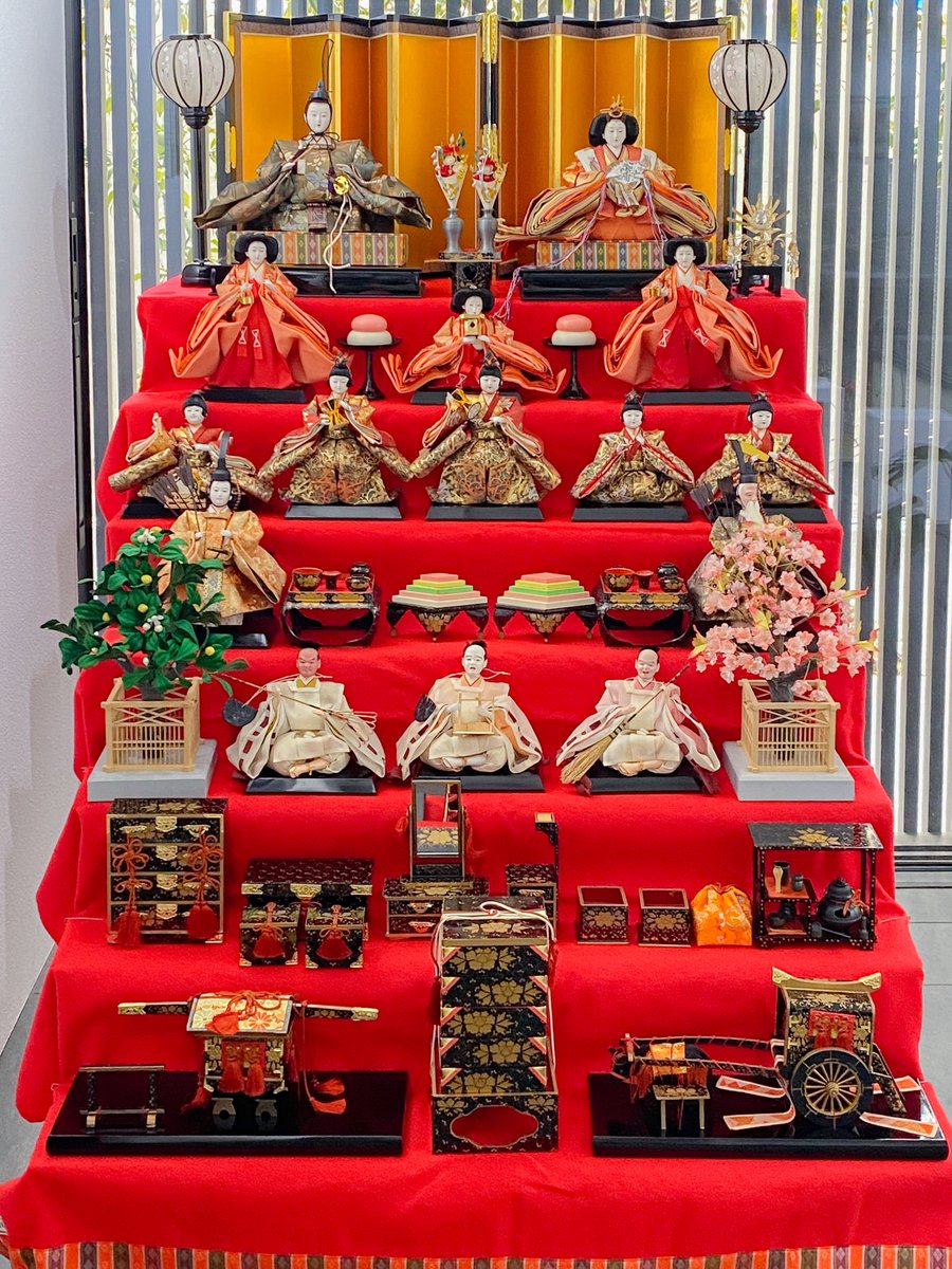 お雛様飾りました！久しぶり！