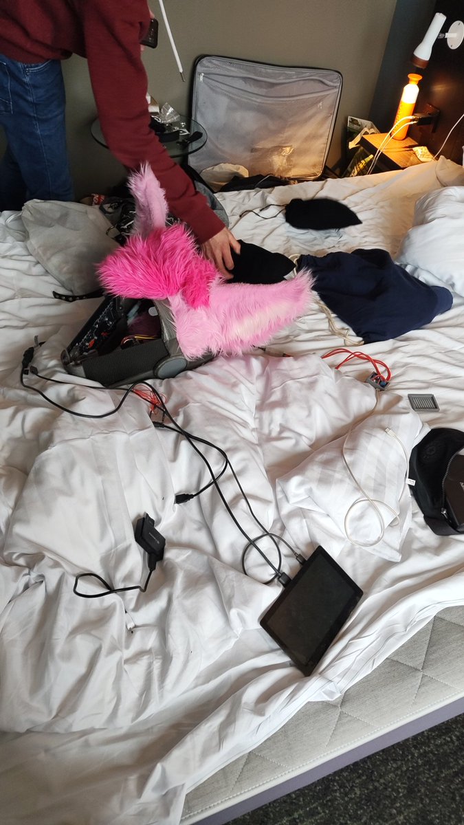 My experience every con:
I'm incapable of testing things before using them at a con.

Anyone got a spare keyboard lmao. #NFC2026