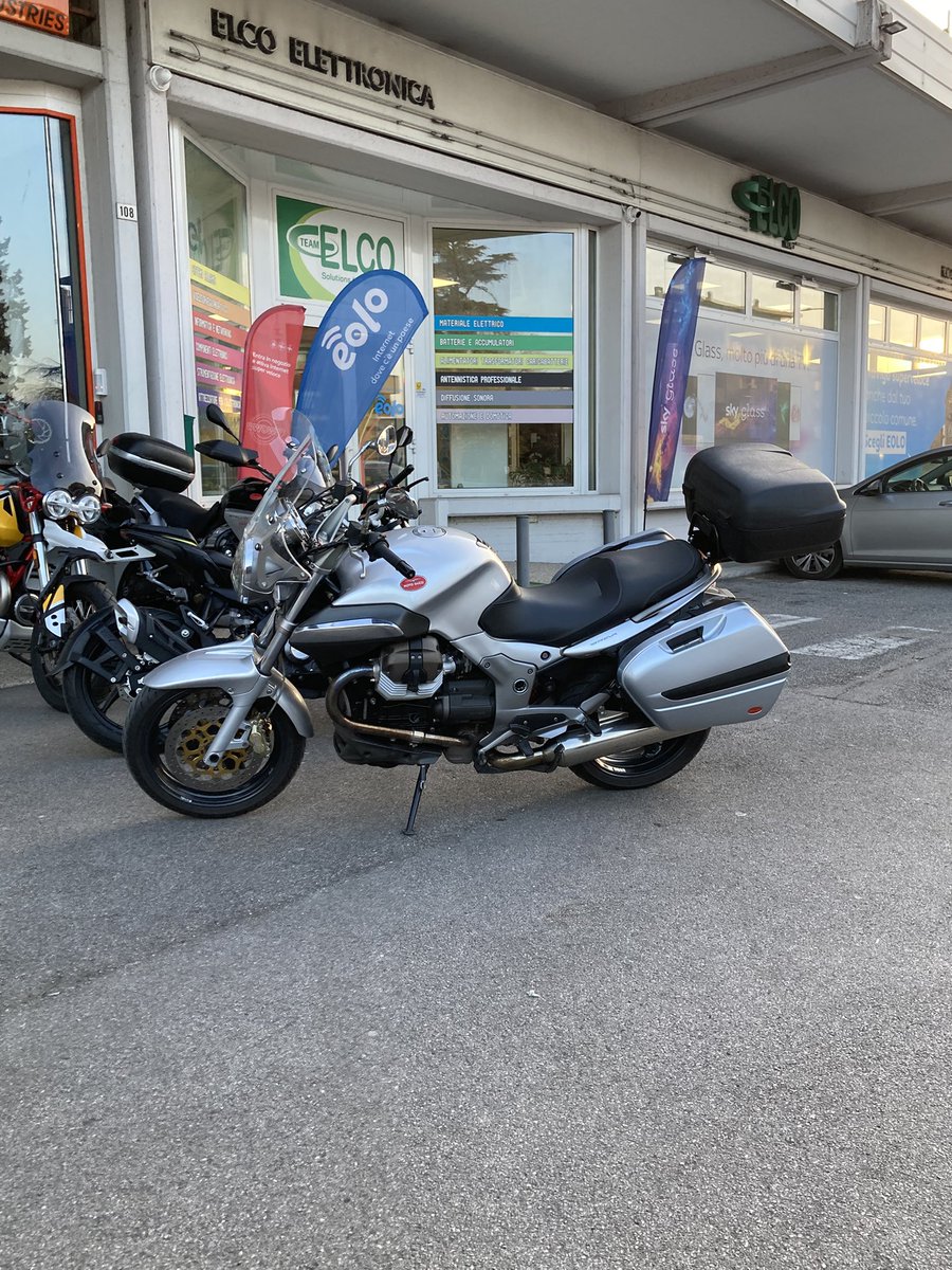 marcell16895275's tweet photo. Passioni…
#MotoGuzzi…
dopo 💯 anni le #Aquile volano ancora come la prima volta!
#Breva1100 https://t.co/ZDlJh5otfI