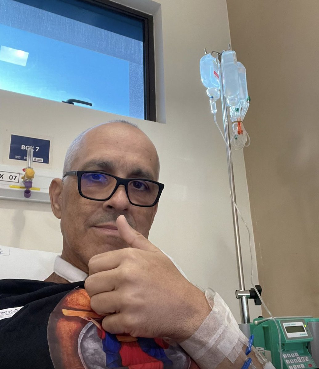 Hoje é meu aniversário e já na químio.
54 anos lutando contra o C.A. 🙏
Sou só eu e meu cão tentando seguir em frente. 🐶 Se puder me ajudar com qualquer valor, até R$0,50, já é um gesto de amor. ❤️
Você pode ser o motivo do meu dia ser um pouco menos pesado.

PIX: 018.959.489-67