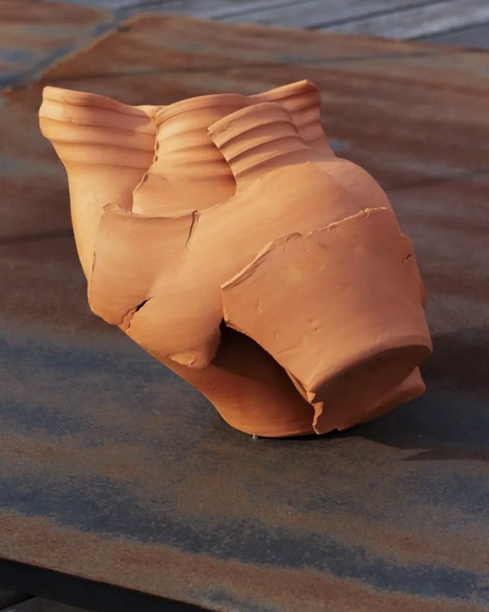 LABA Valencia. School of Art Design & New Media tweet media