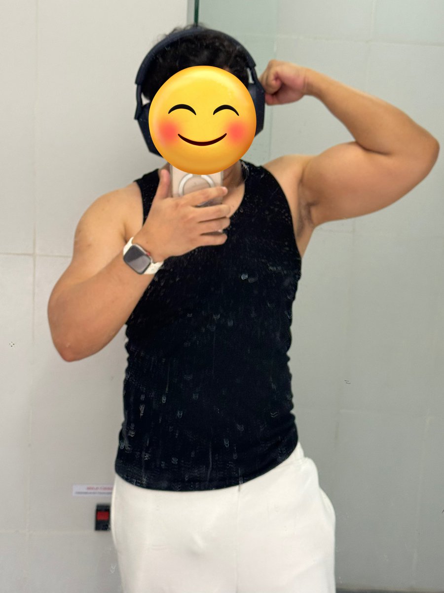 ang dumi ng salamin sa gym 🤣🤣🤣 #chestworkout