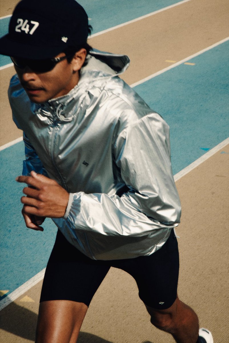 247 Represent tweet media