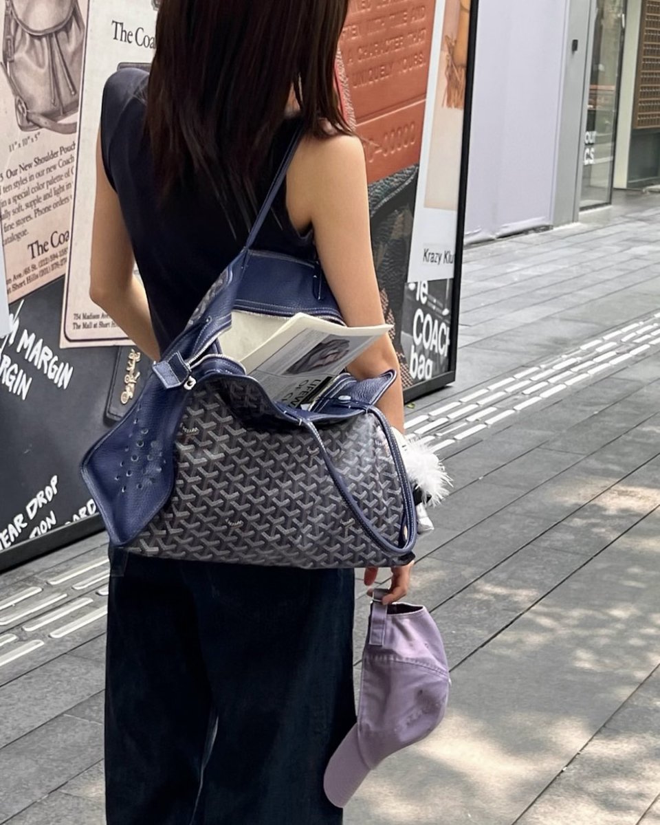ebitenmania's tweet photo. GOYARD持ってる人センスいい https://t.co/BAiOEH8TTh