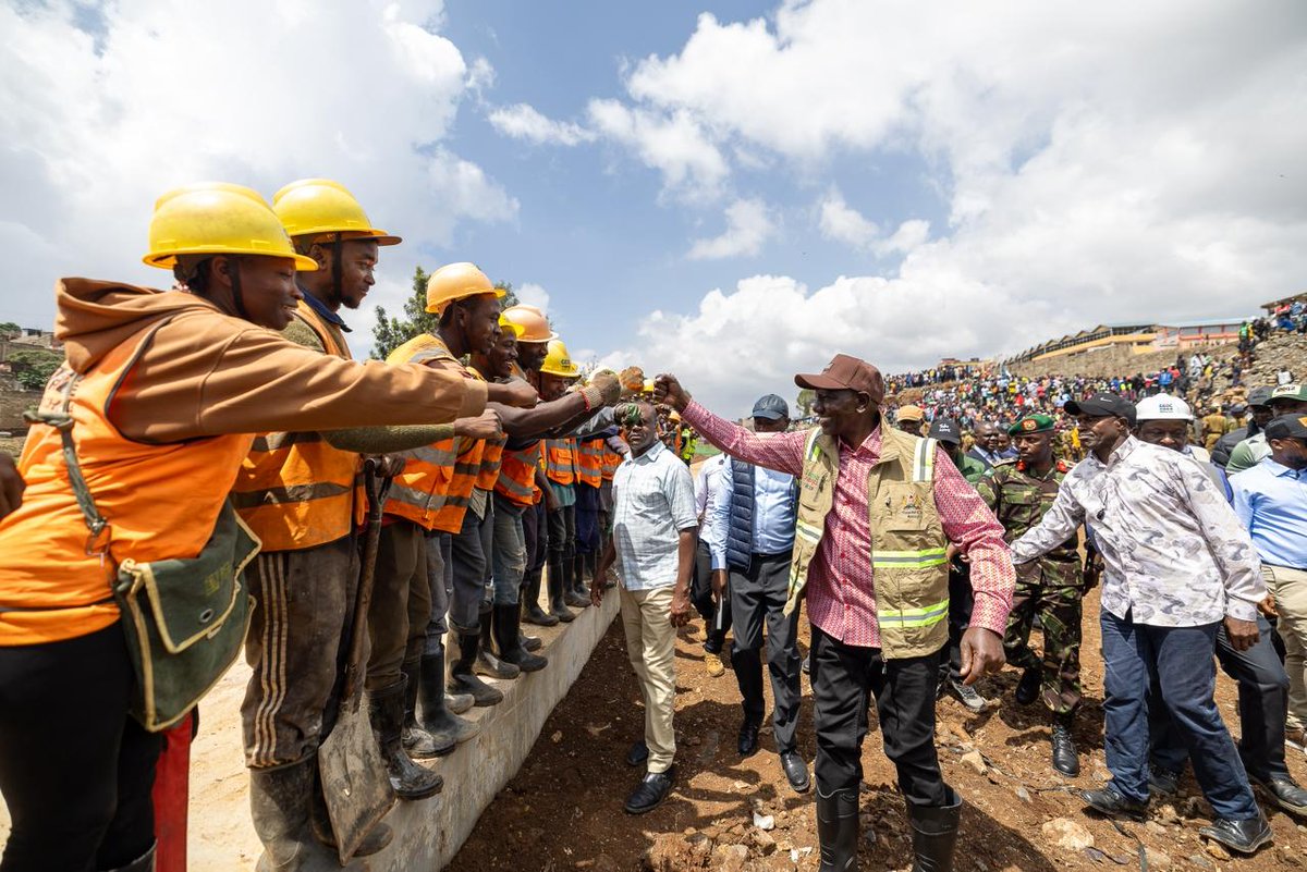 UDAKenya's tweet photo. President William Samoei Ruto  inspects Nairobi River’s regeneration works in Lucky Summer, Ruaraka Sub-County, Nairobi County. https://t.co/Je5awkWBQd