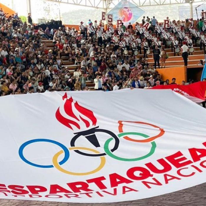 GloriaBritoN's tweet photo. Buenos días. Te invito a leer mi artículo de esta semana: 
LOS OBJETIVOS  DE LA ESPARTAQUEADA DEPORTIVA DE ANTORCHA 
https://t.co/IFSlWjs5Cr https://t.co/qAiitbUNID