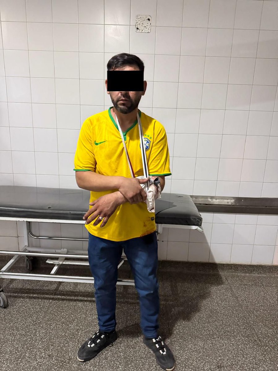 Hechosanderecho's tweet photo. 🚨#Laferrere 
Un agente de seguridad, que también trabaja para la aplicación de viajes DiDi, se defendió a los tiros por un intento de asalto en Luis Vernet y Soberanía Nacional. Uno de los delincuentes que lo emboscó resultó herido y cayó detenido cuando poco después intentó buscar ayuda en el hospital Simplemente Evita. Hacía cinco meses había recuperado la libertad.