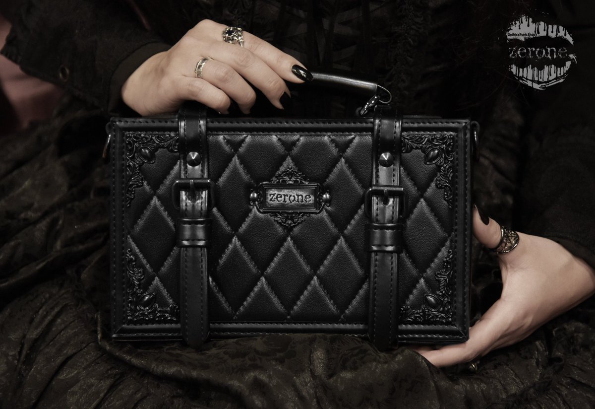 貴方はどの色のトランクがお好き？

沢山作れるのワクワクです✨
制作風景あげていきますので、お待ちくださいね‼️