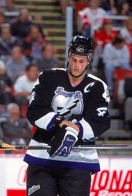 mikecommito's tweet photo. On this day in 2000, the Lightning named 19-year-old Vincent Lecavalier captain. At the time he was the youngest fulltime captain in NHL history #Hockey365 #GoBolts https://t.co/917BpDE0oP