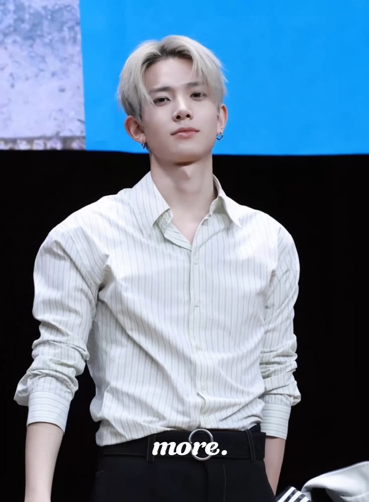 นี่มันสายตาแบบที่ทำให้ใจสั่นแรงเลยนะ ฮีทำได้ไงว้าา แล้วแบบนี้จะไปมองหนุ่มคนอื่นอีกได้ไงอ่ะ ร้ายกาจมาก😭😭😭