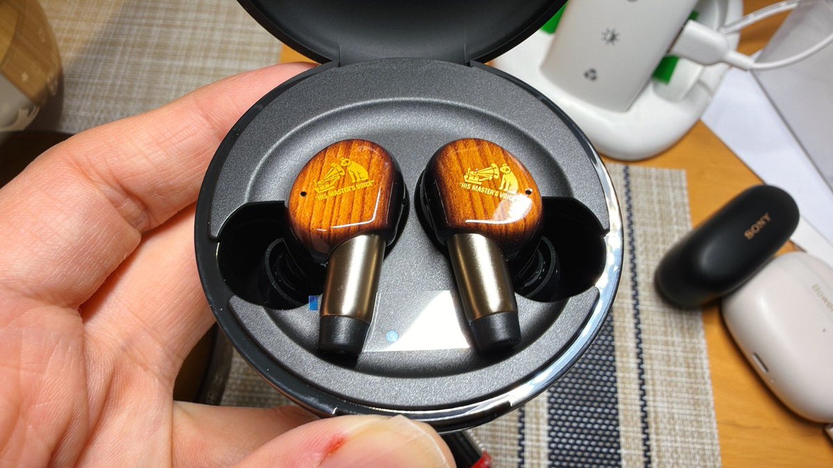 自分への誕プレとして Victor WOOD master お迎えしました