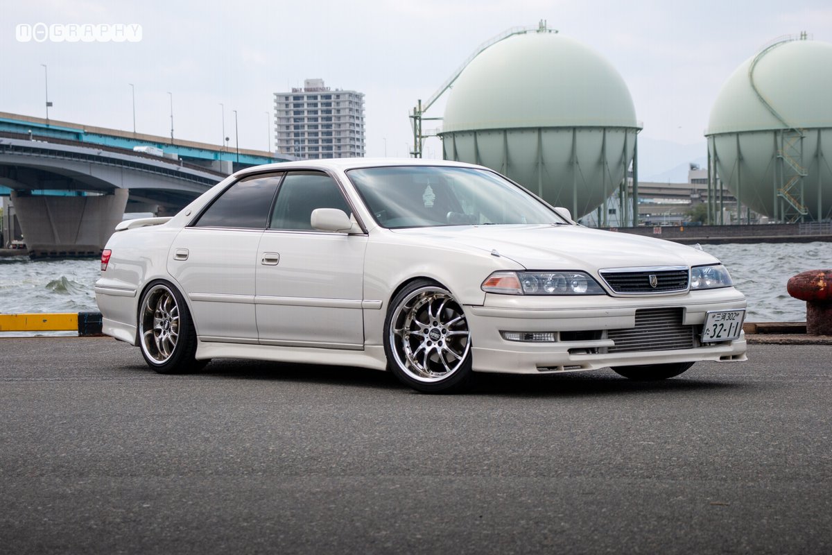 Revolt_1jz's tweet photo. マナレイってメッキ状態いいやつ8.5と9.5の4本セット1.5〜2で買うホイールだよね😳
今こんな状態悪いのでこんな値段してるの？笑
メッキ状態いいの6本持ってたの安売りしすぎた🤣

マナレイをドンピシャで履かせてる車両いなさすぎるって誰かが言ってた🥱 https://t.co/d2P9j2FiGf