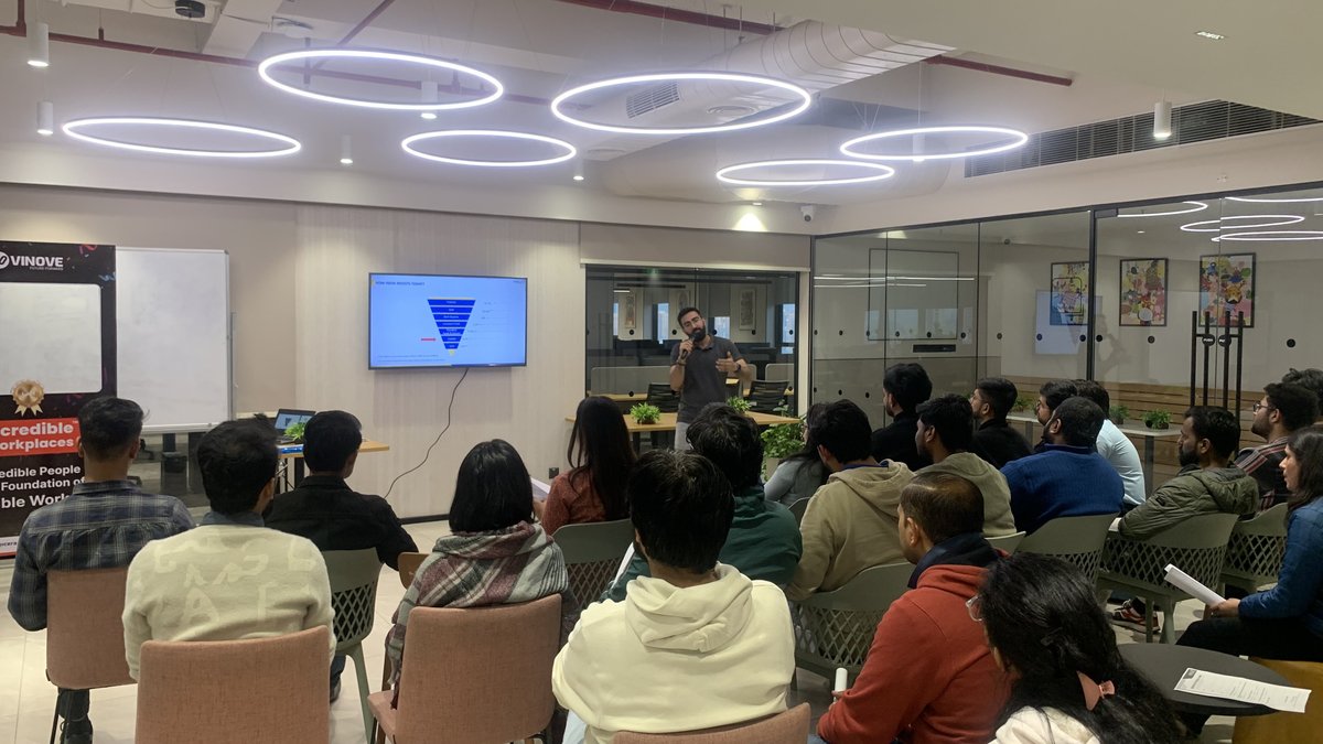 PixelCrayons tweet media