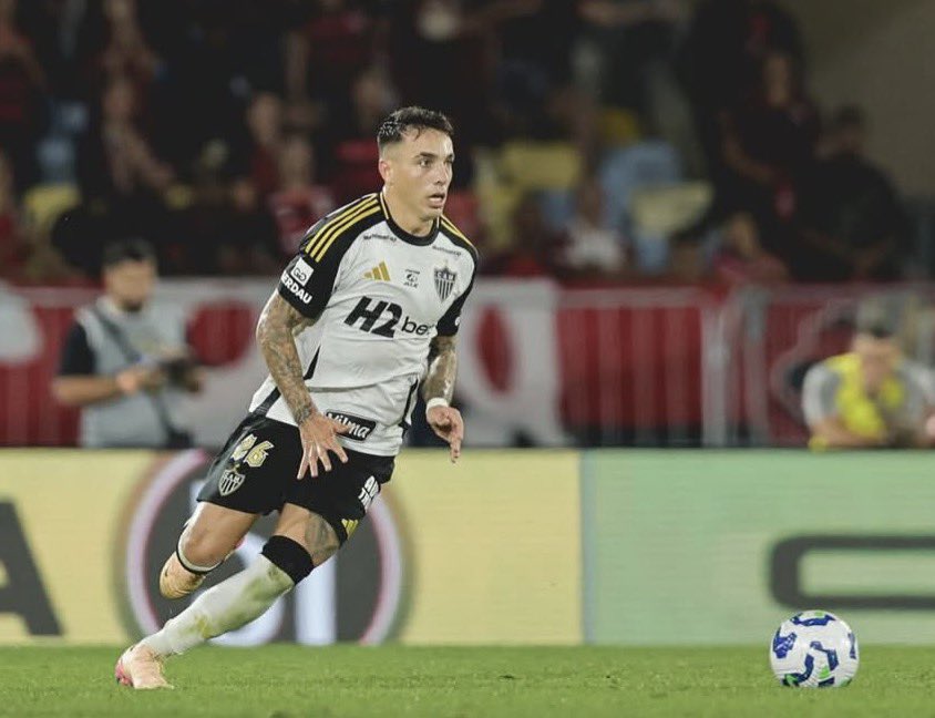 🔜 Muy cerca el acuerdo entre Valencia y Renzo Saravia para que se incorpore al club hasta 30 de Junio de este 2026 

Via <a href="/Generaldepie_/">Héctor Gómez</a>