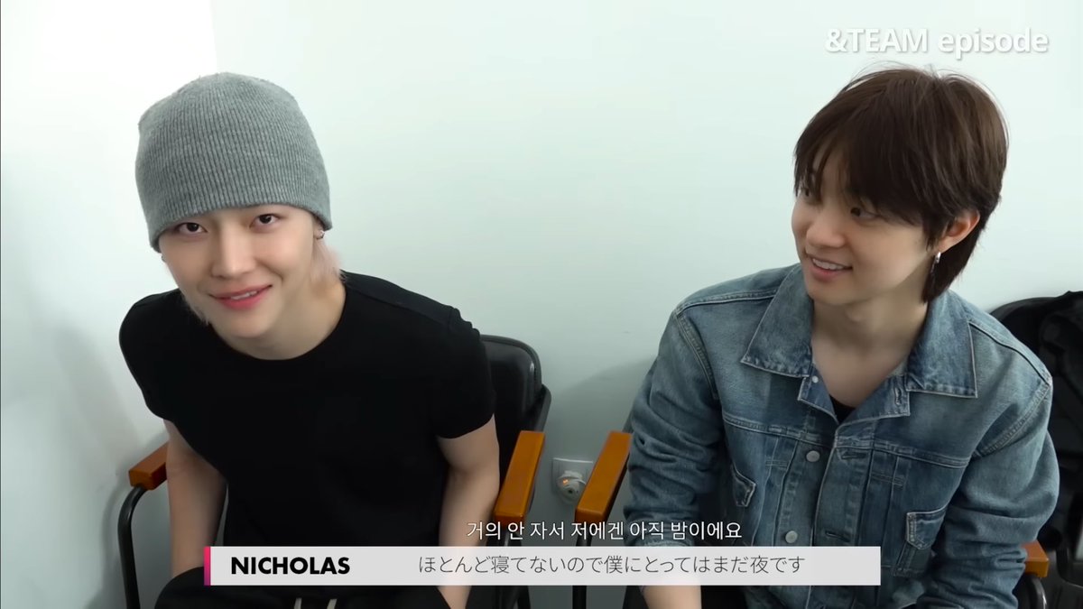 남자끼리 하와이까지가서
거의안잘일이뭐가있지?난진짜모르겠는데
밤새이불속에서 할리갈리했나