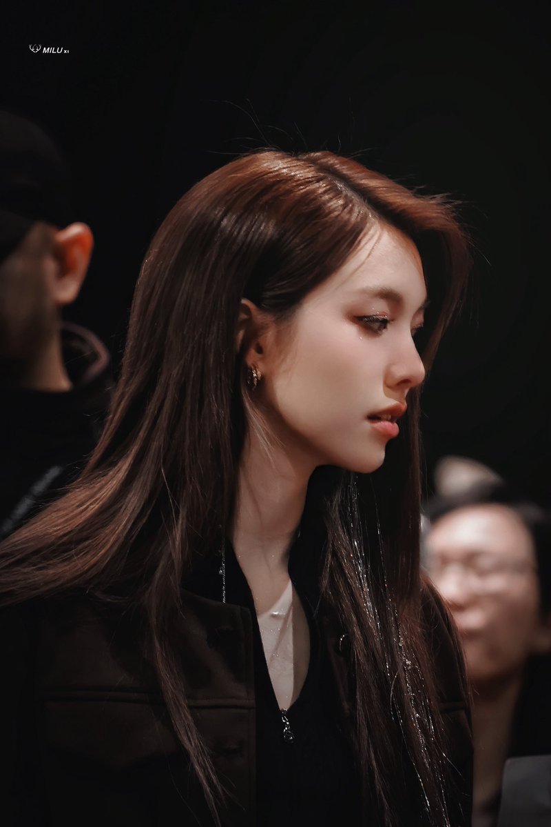 iigateehc's tweet image. เริ่ดเนอะ สมเป็นพรีเซนเตอร์ผลิตภัณฑ์ เกี่ยวกับผม สีผม บำรุงผม จัดแต่งทรงผม ผ่านมาแล้วเกือบทุกสีผม 

#LolaneBotanicxOrm
#ออมกรณ์นภัส #OrmKornnaphat