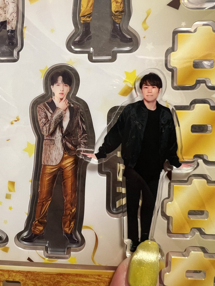 M!LKの集合アクスタ 個人と比べると小さいね。かわいいー！ っておもっ