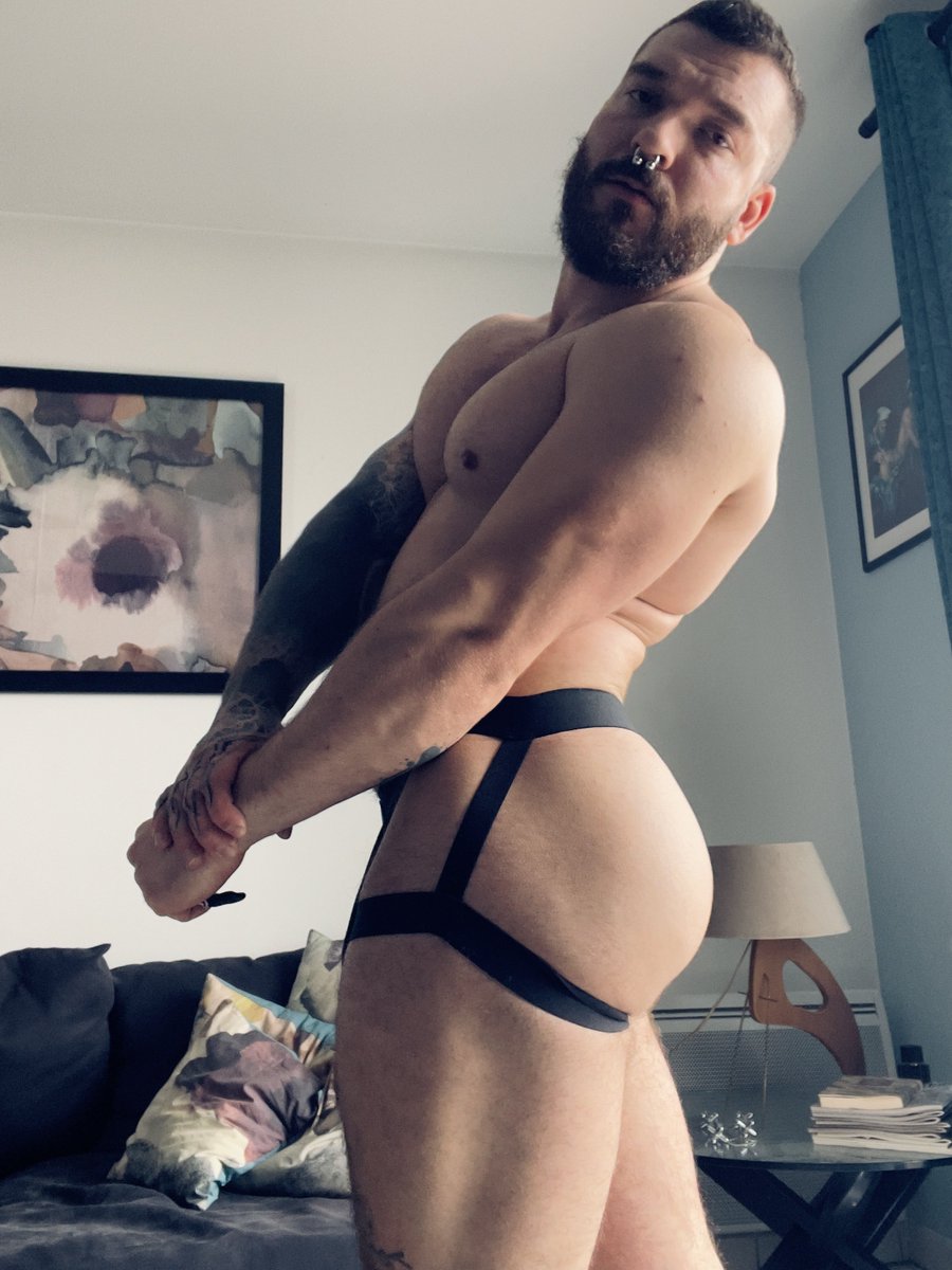 <a href="/Erik39982927/">Aiden</a> Be honest… would you pick me?