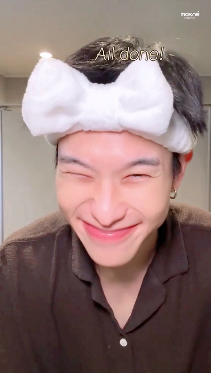 หนูครับ มาเช็ดหน้าให้เฮียหน่อย