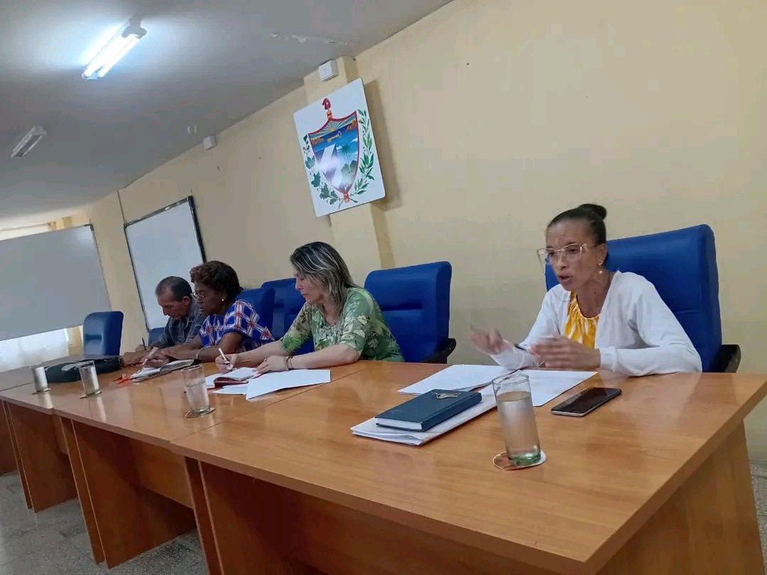 Fue un  Claustro en la Universidad de Ciencias Médicas de #Guantanamo <a href="/UcimeGuantanamo/">Universidad de Ciencias Medicas Guantánamo</a> con todos los profesores para puntualizar la Estrategia a seguir durante la situación que atraviesa el país. #CubaEstaFirme  #somosucmgt  <a href="/CUcmgt/">Cuadros UCMGt</a> <a href="/FcmVdd13797/">VDDFcmGTMO</a> <a href="/FEU_UCMGT/">FEU_UCMGT</a>
