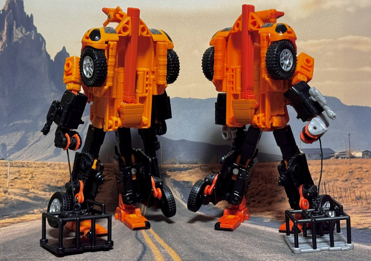 サンドストーム AOTP-EX版とTL版の比較 左のAOTPはセット箱で価格が