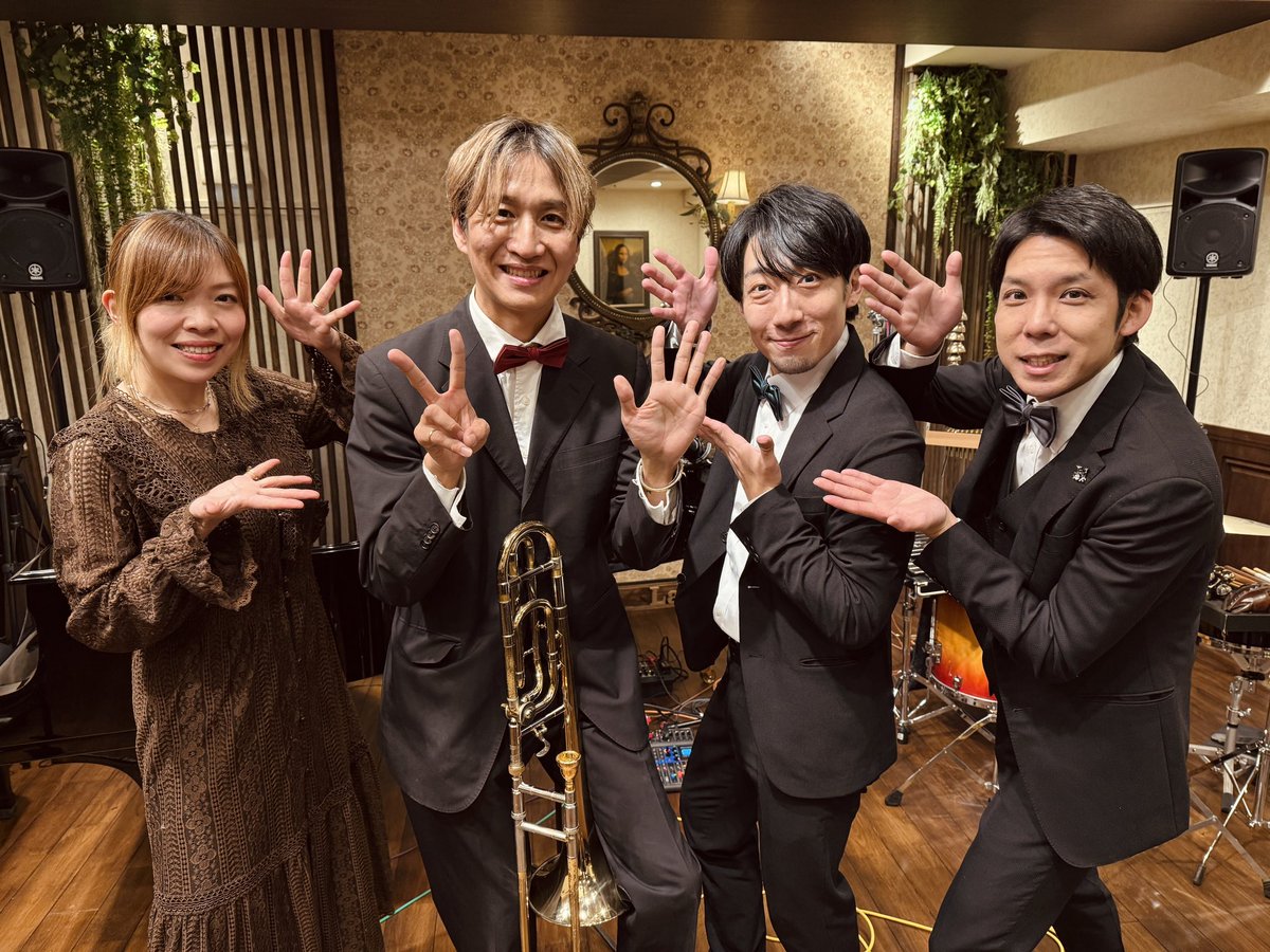 本日大阪公演のリハーサライブの販売を開始しました🎥

今日の曲は新曲😏

koshinosukeayamine.stores.jp