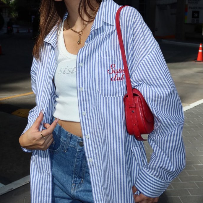 ส่งต่อเสื้อเชิ้ตSistersfabric - Overload Shirts
สี Sailor เพิ่มเติมdm**

💬price— 250฿ free shipping 

#ส่งต่อเสื้อผ้ามือ2 #โล๊ะเสื้อผ้า #โล๊ะตู้เสื้อผ้ามือสอง #โล๊ะตู้ #เสื้อผ้ามือสองสภาพดี #เสื้อผ้ามือสอง #ส่งต่อเสื้อผ้ามือสองราคาถูก #Sistersfabric #ส่งต่อsistersfabric