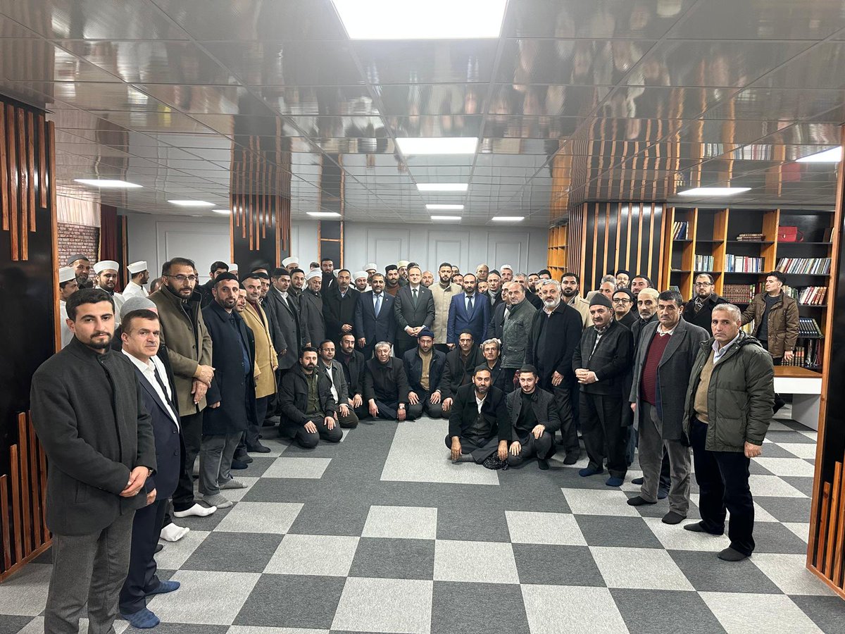 📍Ramazan Hazırlıkları Değerlendirme Toplantısı
Sn. Kaymakamımız Ömer Övünç KOŞANSU Ramazan ayı öncesinde yapılan toplantıda ilçemizde ki camilerde yürütülecek çalışmalar, manevi hazırlık süreci ve vatandaşlara yönelik programlar konusunda İlçe Müftüsü İbrahim YAMAN ve ilçemizde