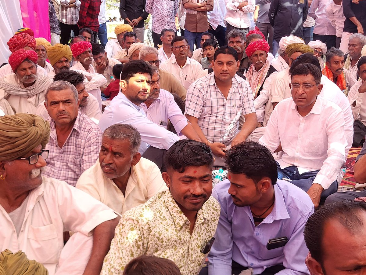 आज श्री देवा राम जी परिहार के सेवानिवृति समारोह में शामिल होकर शुभकामनाएँ प्रेषित की।