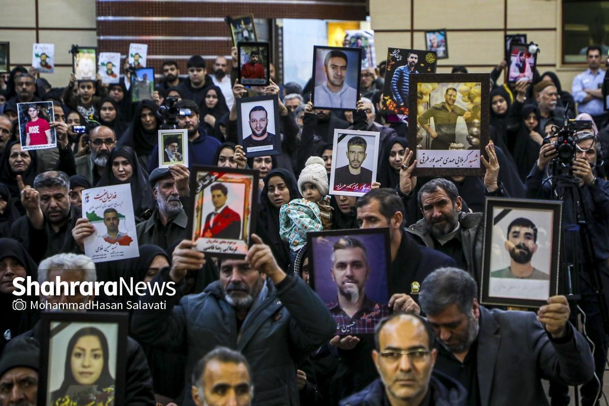motaharirezvann's tweet photo. این شهدا از شهدای مدافع حرم مظلوم تر هستن. چون به دست دا.عشی های وطنی به شهادت رسیدن.
اما فرماندهی هر دو دا.عش از یه جا آب میخورد.
U
S
A
🇺🇸🔥

 #۲۴۲۷_شهید_ترور https://t.co/LF0CJxpRjg