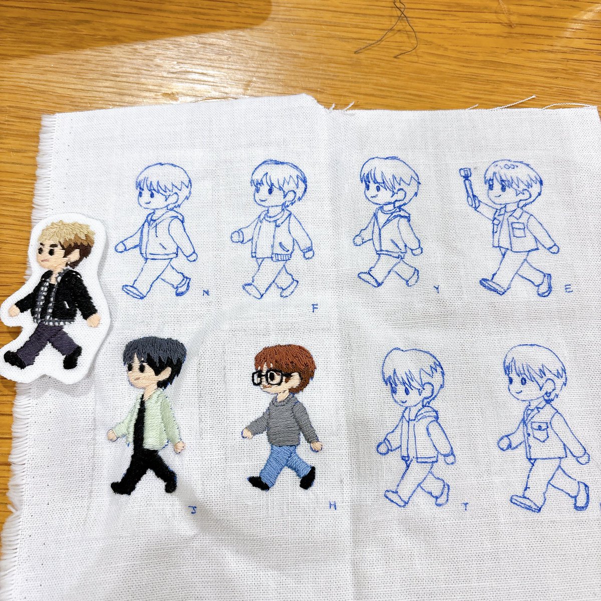 いつも表情がない刺繍してるから、目や口があると難しい…🫨
ホントこのキャラ可愛いね🤩