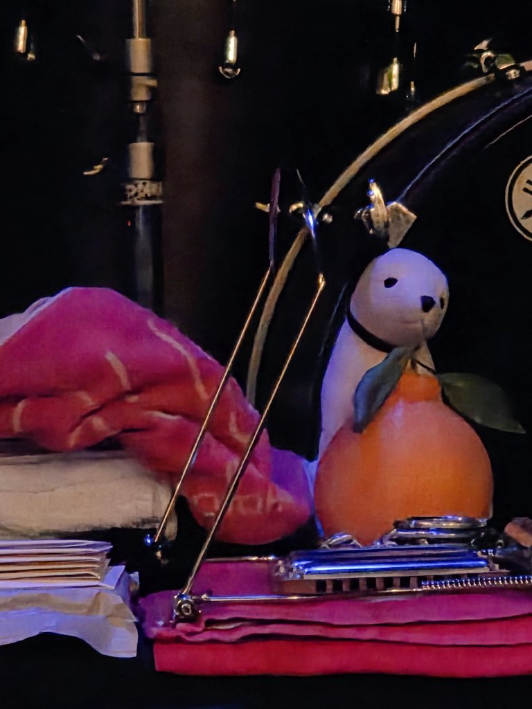 Tyrol0129's tweet photo. “竹原ピストルとフラワーカンパニーズのツーマンライブ”
合奏！最高！
スタンディングなのが、自由度高くて楽しかった！汗かいた！

フラカン鈴木圭介さん曰く↓
ピストルさんがバンド編成だと機関銃、いや戦車になる！

それにしても、深夜高速
名曲だな。
＃渋谷duo MUSIC EXCHANGE
＃竹原ピストル https://t.co/7w3EK3u0bO