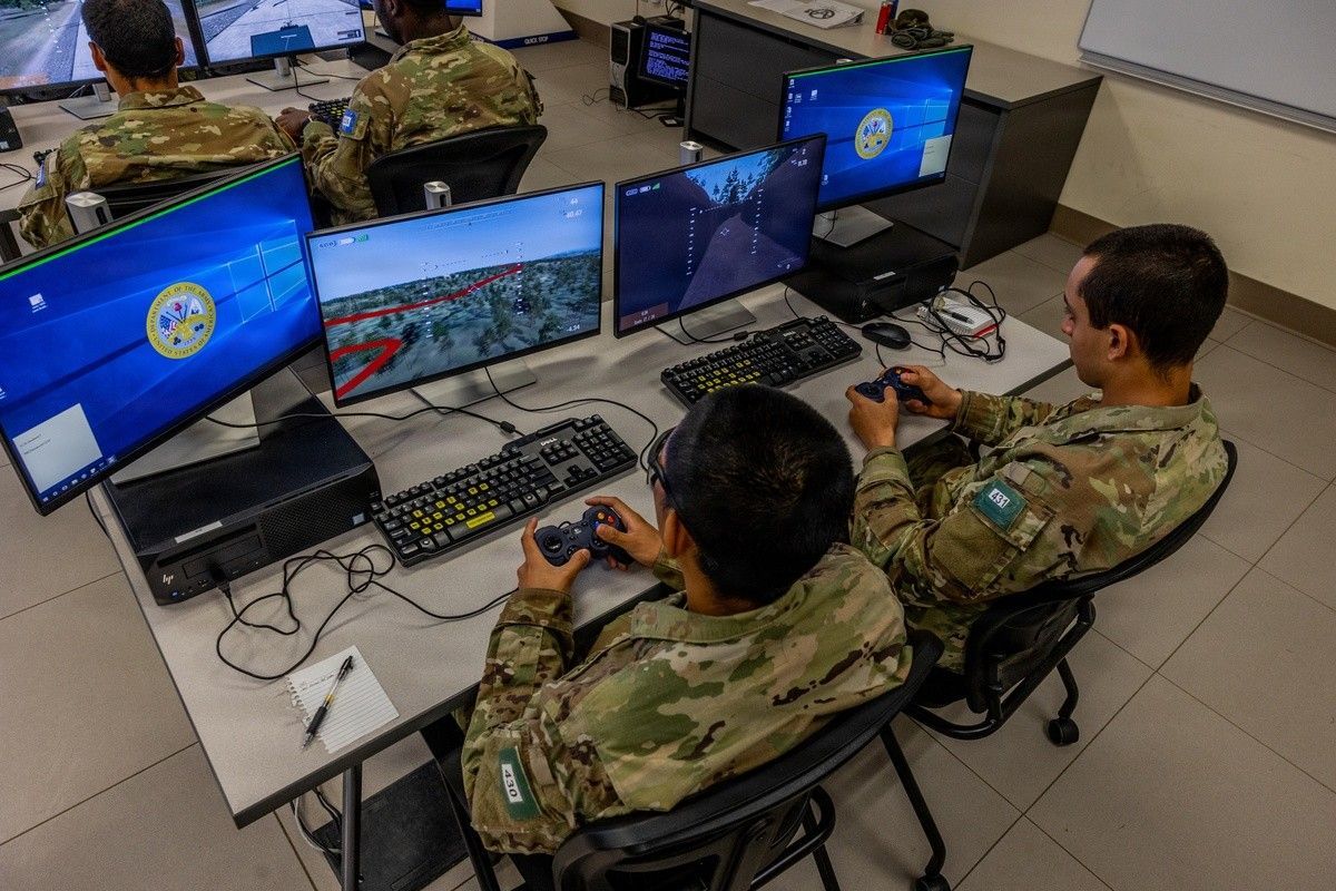 The United States Army is advancing virtual drone training as part of foundational soldier development.

🔗 Read more about the Army’s integration of virtual drone training into OSUT: army.mil/article/290495

#simulation #training #readiness #dronetraining