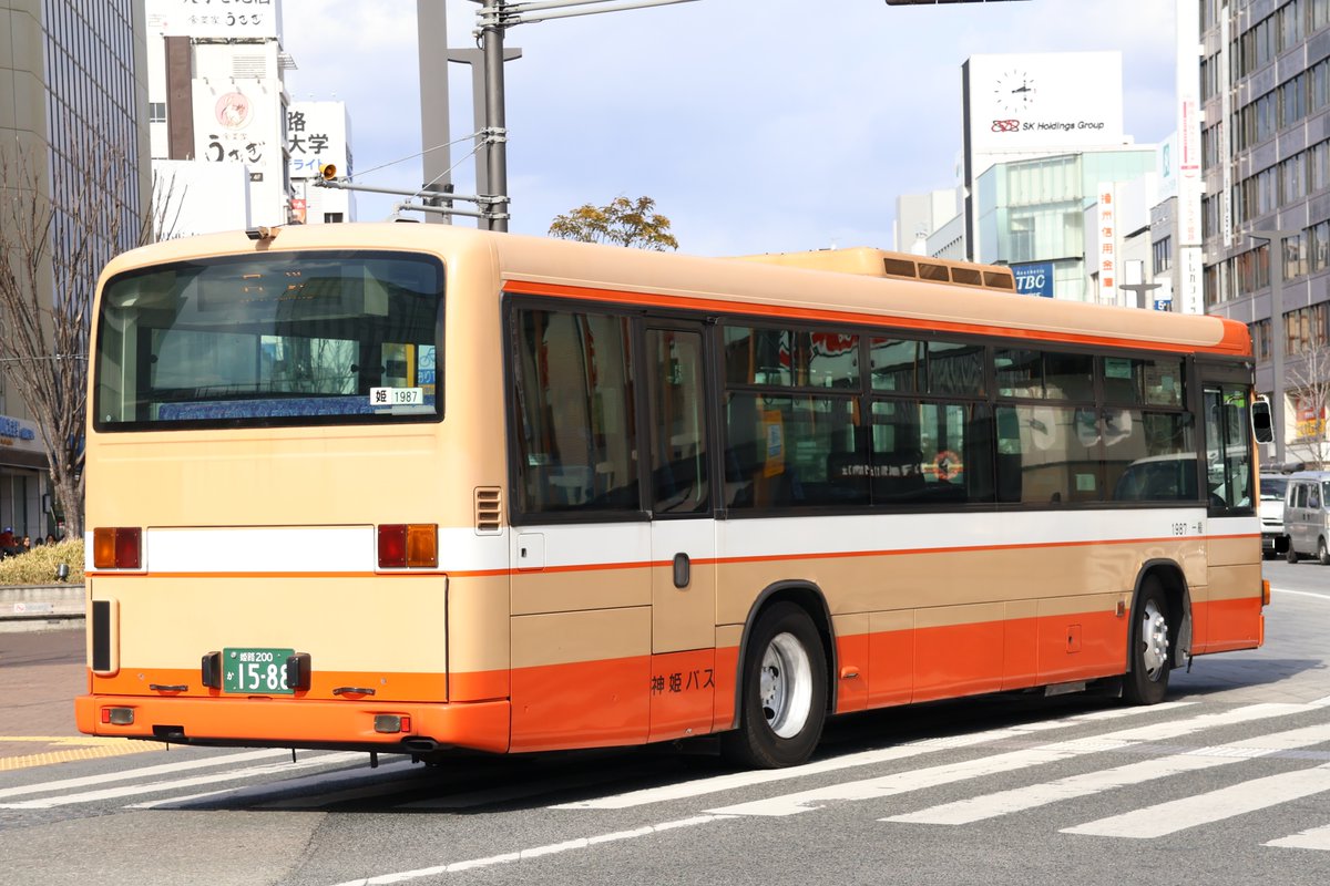 神姫バス1987(姫路) 姫路200か15-88 平成15(2003)年式のいすゞ・エルガ