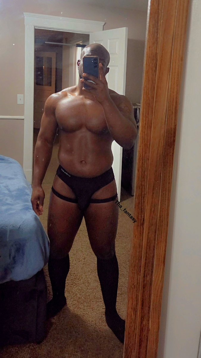 tha_fantasy's tweet photo. #Humpday https://t.co/o0wsWkZ6Yv