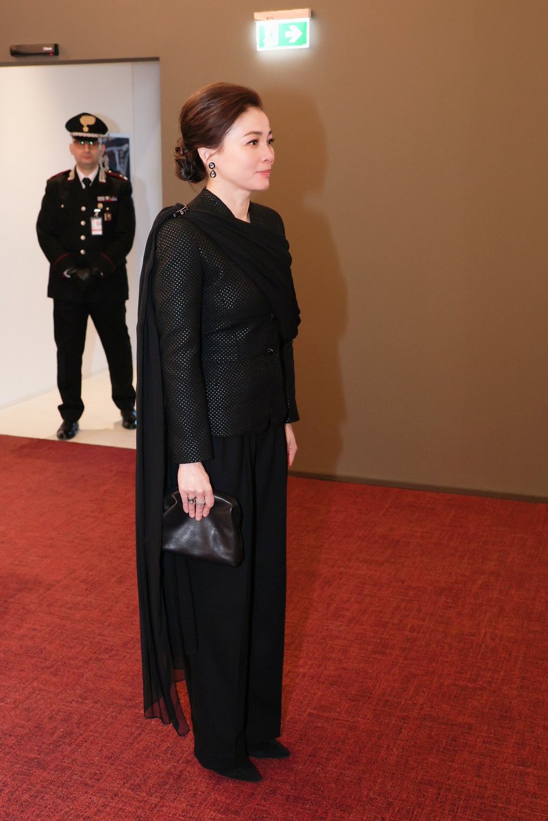 jellybunnyx789's tweet image. 💜 แม่น่ารัก แม่แต่งหน้าน้อยมากเลยค่ะ💜 
#ทรงพระเจริญ #พระราชินีสุทิดา #รักพระราชินีสุทิดา #เรารักสถาบันพระมหากษัตริย์ #สถาบันพระมหากษัตริย์ #QueenSuthida #สาธารณรัฐอิตาลี #อิตาลี