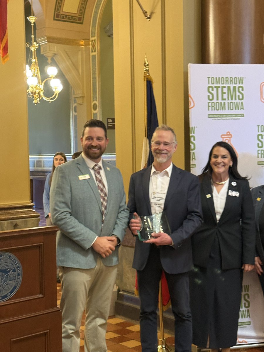 NW Iowa STEM Region tweet media