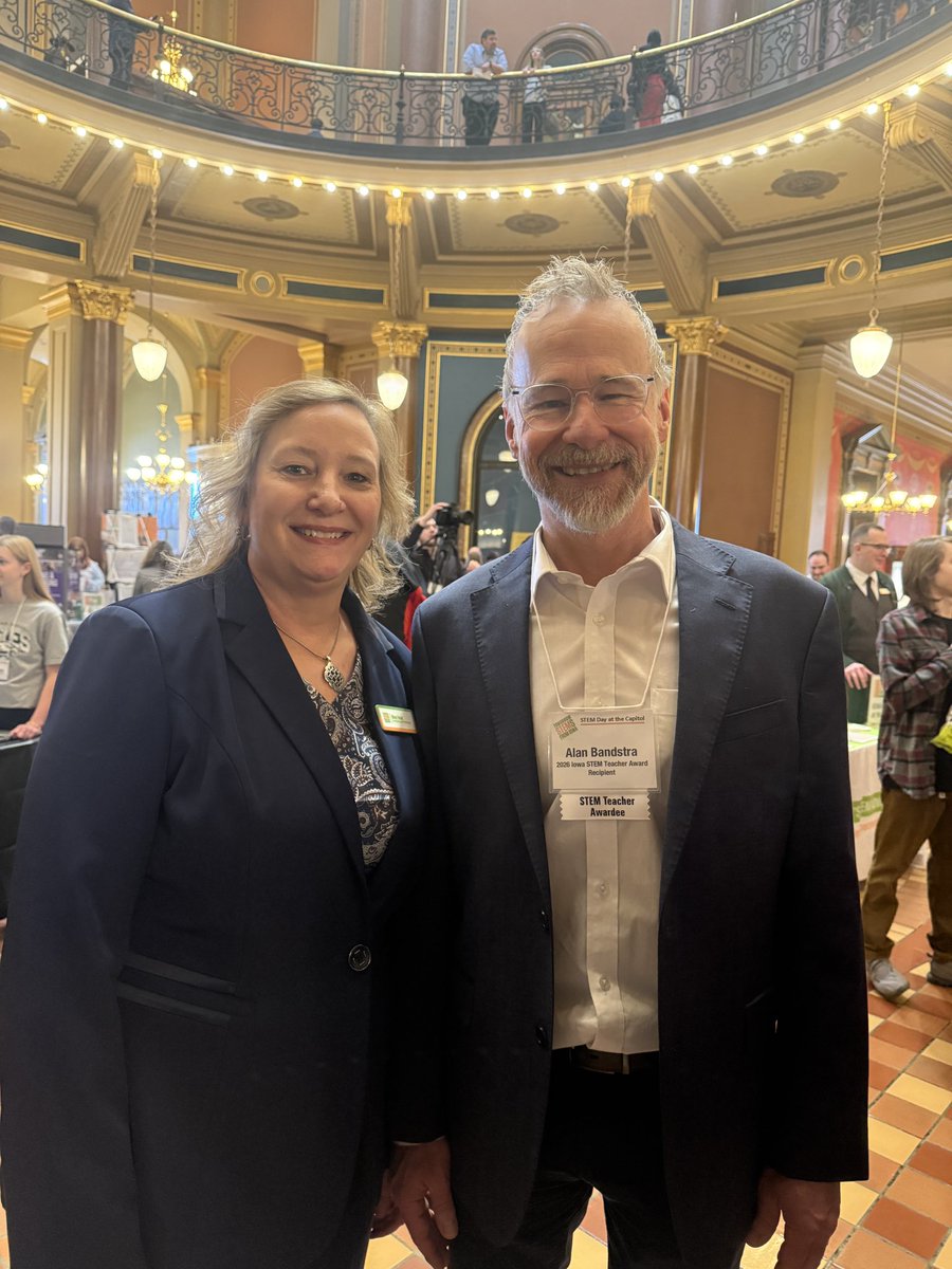 NW Iowa STEM Region tweet media