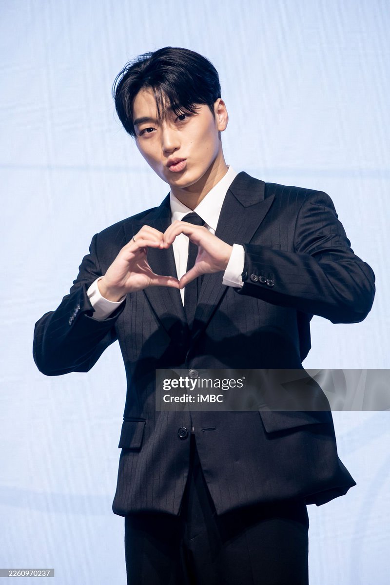 269206 GETTY IMAGES - Golden Hour: Part 4 Press Release #SAN