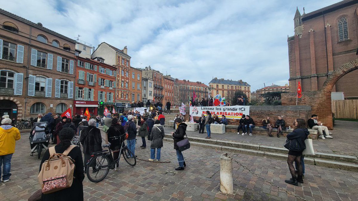 ArthurCottrel's tweet photo. À Toulouse, @PrefetOccitanie interdit l’hommage à Quentin.

Mais pas d’interdiction quand c’est pour régulariser les sans-papiers.

Vivement #AlaReconqueteDeToulouse https://t.co/Uq3sDE9V60