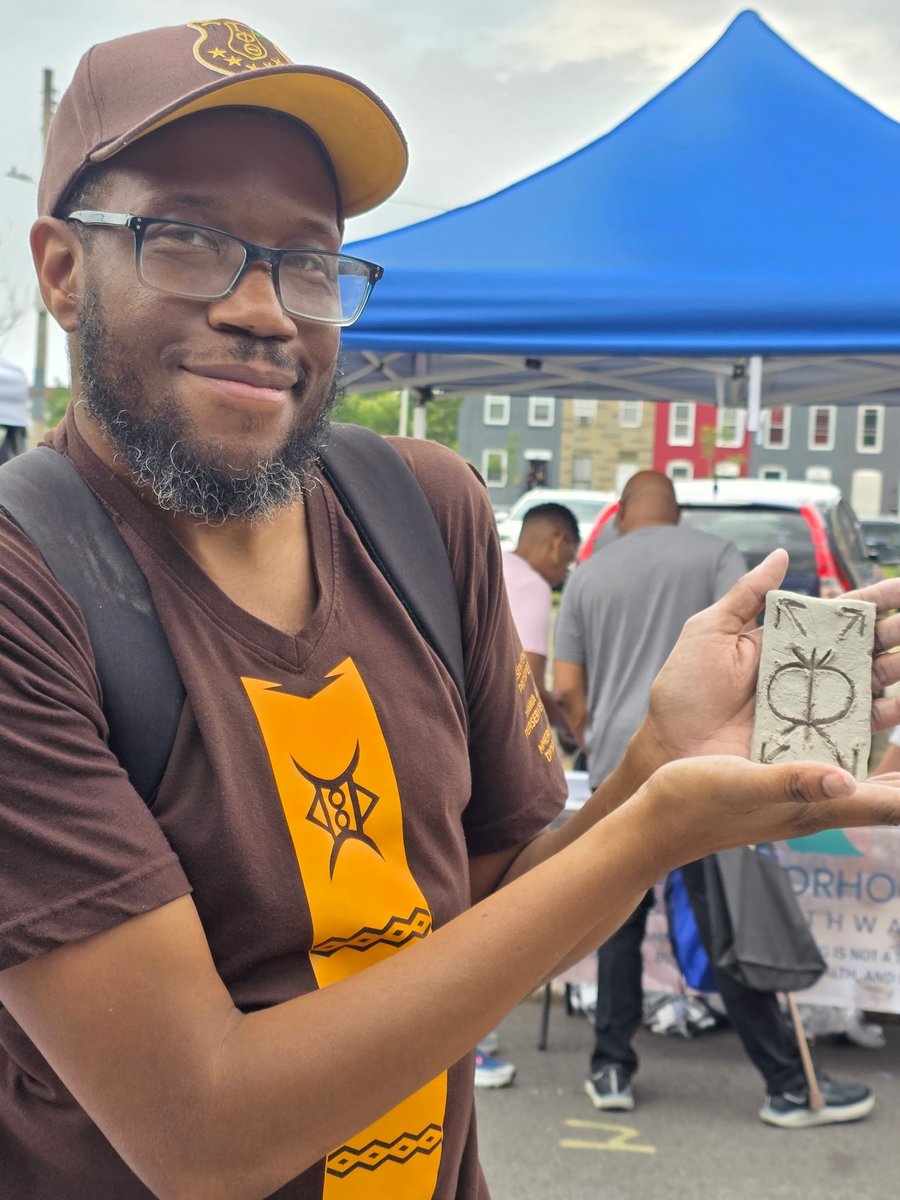 Pratt Library tweet media