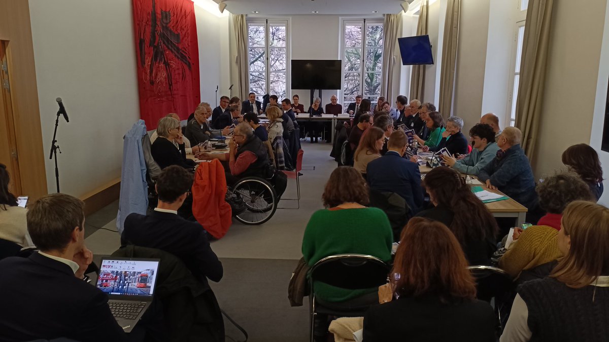 Salle comble pour le colloque sur les trains de nuit a <a href="/AssembleeNat/">Assemblée nationale</a> .