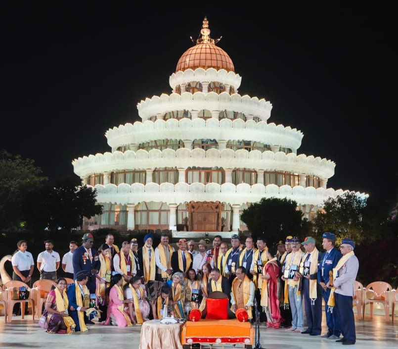 Gurudev Sri Sri Ravi Shankar tweet media