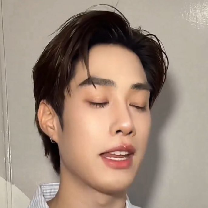 เค้าสลิ่มขนตาคุนเติ้ล 🕷️👄🕷️