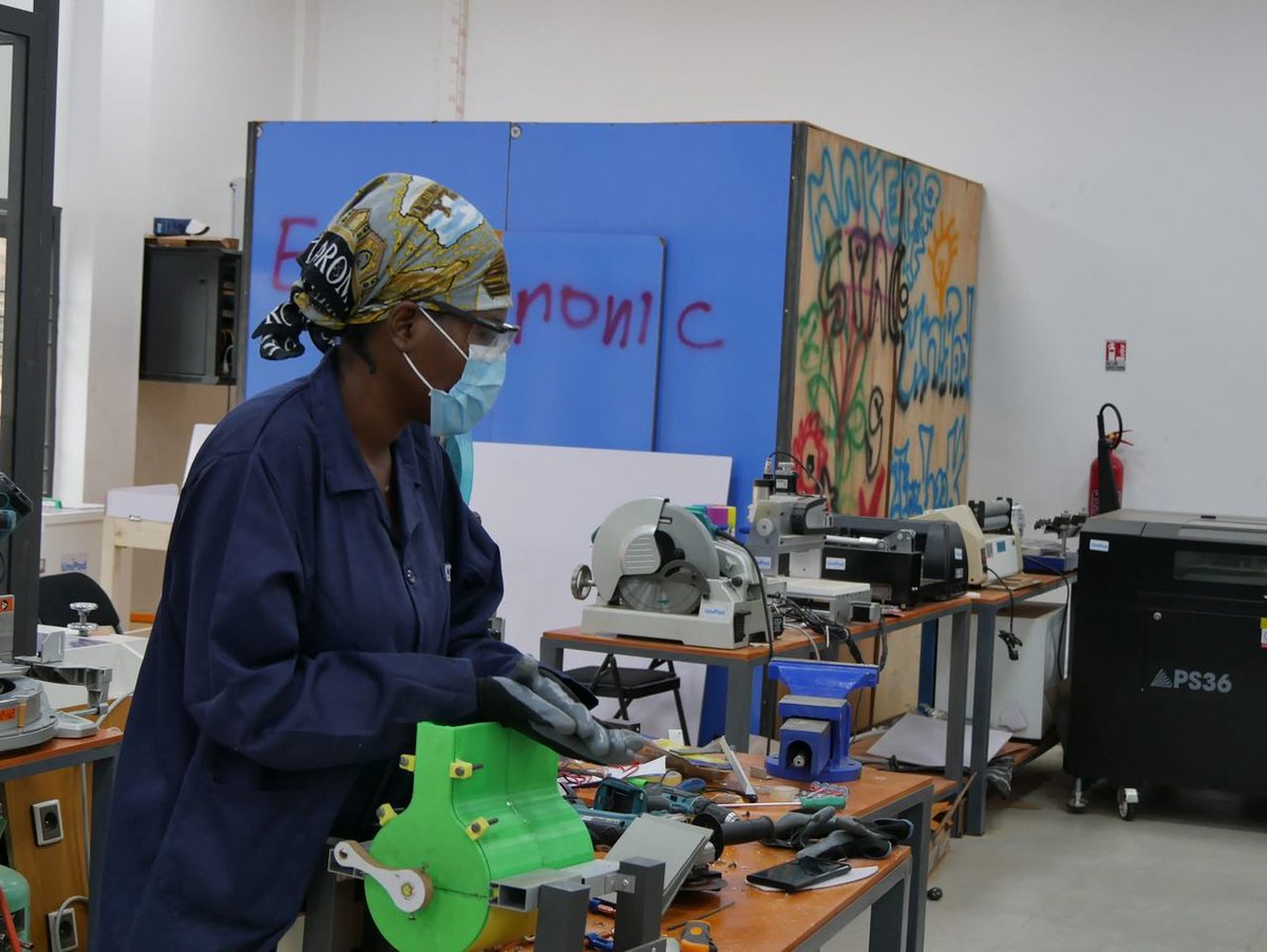 timbuktooafrica's tweet photo. Marielle Zevounou is a young technician passionate about agricultural mechanization. With the support of @UniPod_Benin , she joined the Prototype Development Programme in 2025, where she is developing a cassava planting machine for local farmers. https://t.co/ErKE2Vqk8c