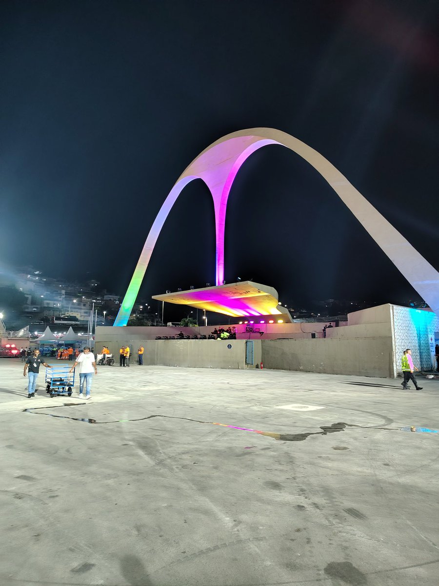 fernandopontall's tweet photo. @ Melhor 🤠 Carnaval Rio de Janeiro 🥳🥁🥁❤️🌈🌹🇧🇷
Sambódromo 2026 🥰 https://t.co/Nlgb0LPMPj